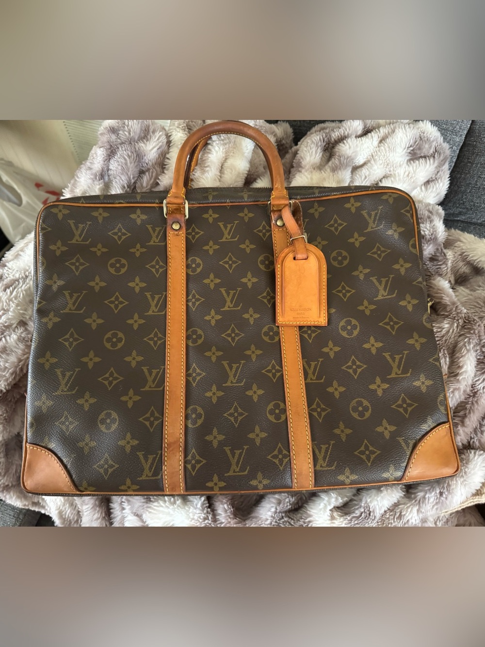 LOUIS VUITTON PORTE DOCUMENTS VOYAGE BUSINESS HANDBAG MONOGRAM M53361 - Picture 1 of 7